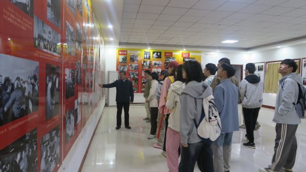 山东农业大学赴泰安毛公山红色文化博物馆开展清明主题活动