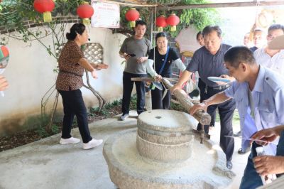 踏寻红色足迹 追忆峥嵘岁月——孝直村退役军人走进泰安毛公山红色文化博物馆